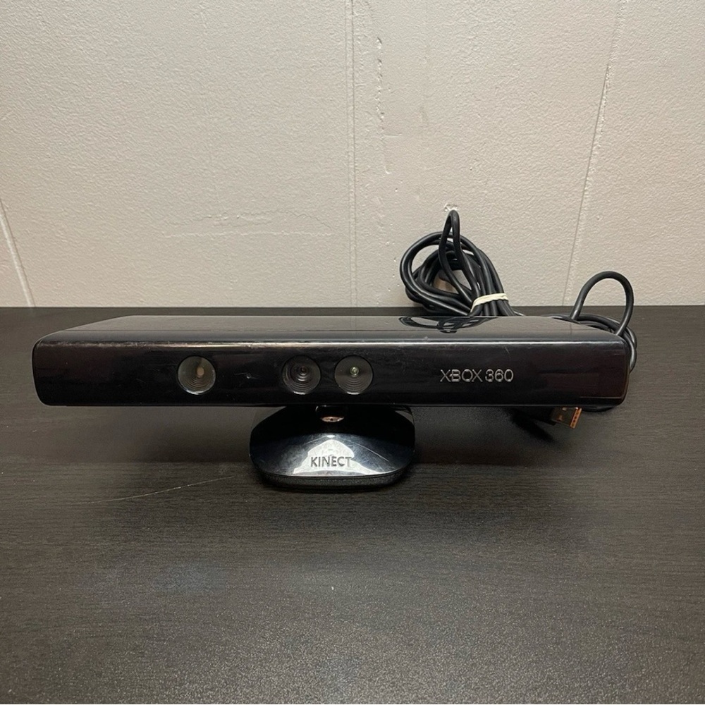 Microsoft Kinect Sensor for Xbox 360 - Model 1414